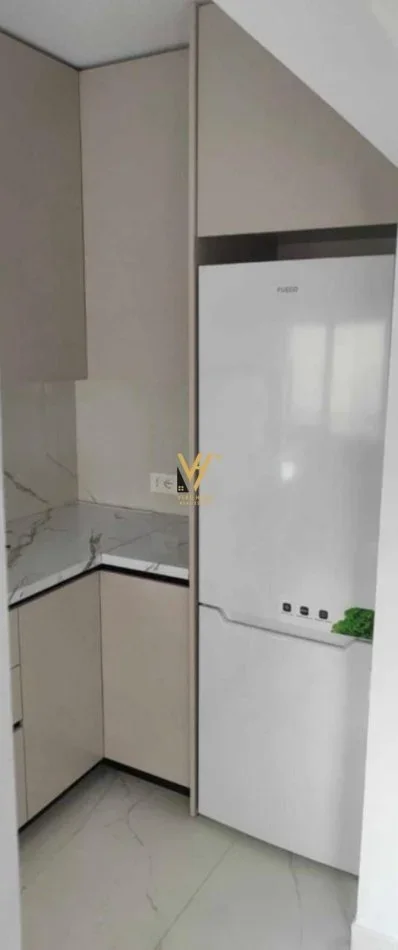 Tirane, jepet me qera apartament 2+1+Ballkon Kati 3, 75 m² 530 € (RRUGA NDRE MJEDA)