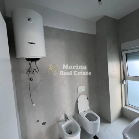 Tirane, jepet me qera apartament 1+1 Kati 8, 60 m² 300 € (Ali Demi)