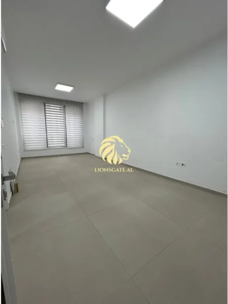 Tirane, shitet ambjent biznesi , 140 m² (Qsut)