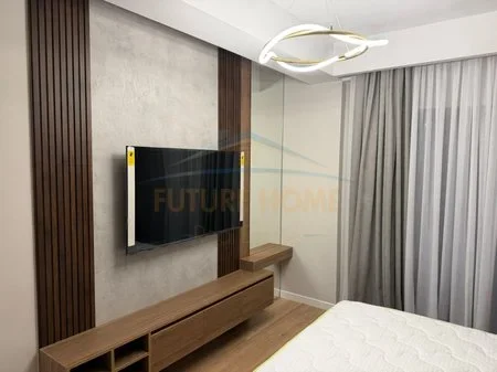Tirane, jepet me qera apartament 3+1 , 145 m² 1.500 € 