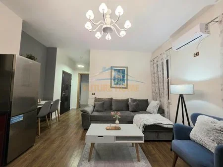 Tirane, shitet apartament 3+1 Kati 3, 166 m² 174.000 € 