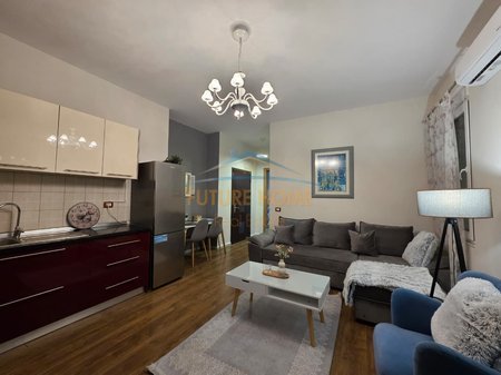 Tirane, shitet apartament 3+1 Kati 3, 166 m² 174.000 € 