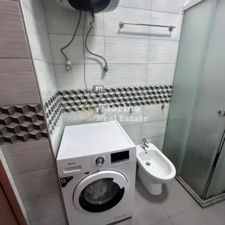 Tirane, jepet me qera apartament 1+1 Kati 2, 67 m² 540 € (Rruga Besim Alla)