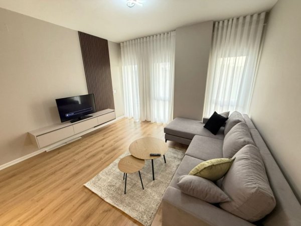 Tirane, jepet me qera apartament 1+1+Ballkon Kati 10, 70 m² 700 € (Zogu i Zi)