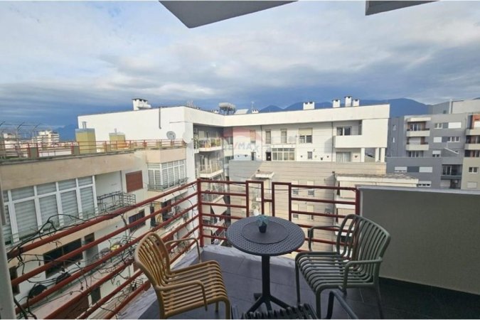 Tirane, jepet me qera apartament 1+1 , 75 m² 650 € (Rruga Qemal Stafa)