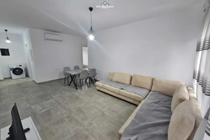 Tirane, jap me qera apartament 2+1 Kati 4, 110 m² 600 € (Rruga Kongresi i Manastirit)