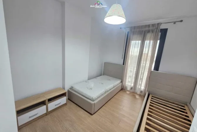 Tirane, jap me qera apartament 2+1 Kati 4, 110 m² 600 € (Rruga Kongresi i Manastirit)