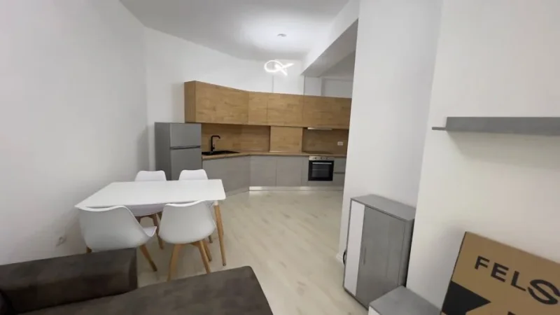 Tirane, jepet me qera apartament 2+1+Ballkon Kati 8, (Astir)