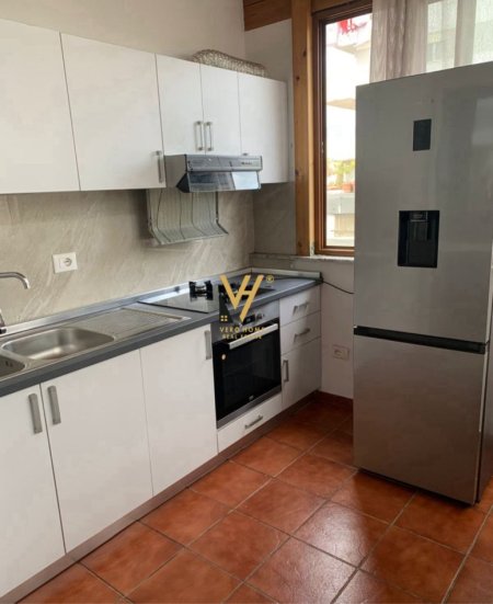 Tirane, jepet me qera apartament 2+1+Ballkon Kati 5, 90 m² 500 € (DON BOSKO)