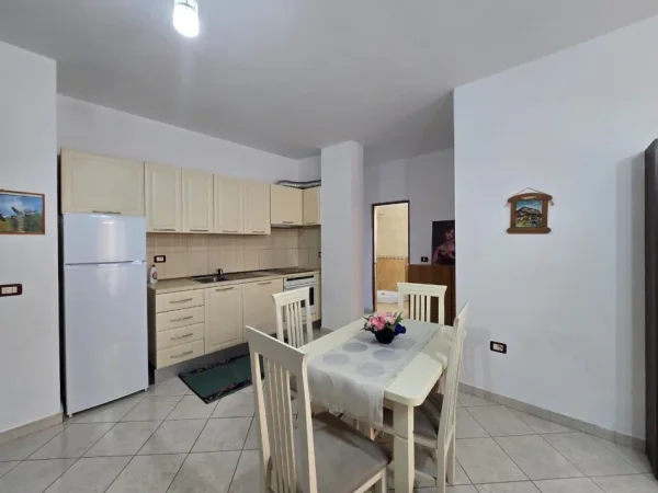 Tirane, jepet me qera apartament 2+1+Ballkon Kati 5, 104 m² 500 € (Astir)