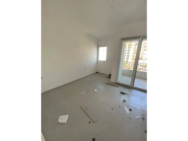 Tirane, shitet apartament 1+1+Ballkon Kati 3, 72 m² 189.000 € (Pazari i Ri)