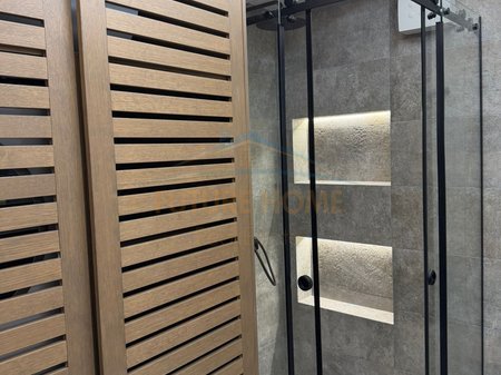 Tirane, jepet me qera apartament 3+1+Ballkon Kati 2, 145 m² 1.500 € (Kodra e diellit)