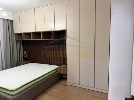 Tirane, jepet me qera apartament 3+1+Ballkon Kati 2, 145 m² 1.500 € (Kodra e diellit)