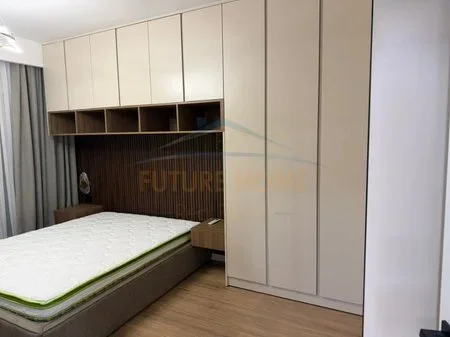 Tirane, jepet me qera apartament 3+1+Ballkon Kati 2, 145 m² 1.500 € (Kodra e diellit)