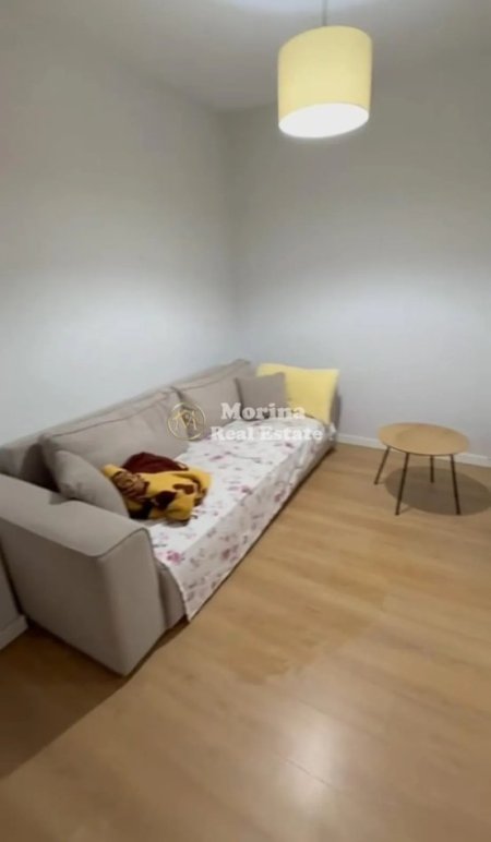 Tirane, jepet me qera apartament 1+1 Kati 10, 50 m² 450 € (Rruga 5 Maji)