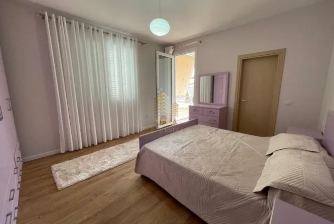 Tirane, jepet me qera apartament 2+1+Ballkon Kati 2, 104 m² 750 € (Fakulteti i Ekonomise – Rruga e Elbasanit)