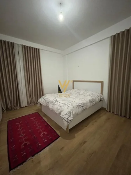Tirane, jepet me qera apartament 1+1+Ballkon Kati 1, 80 m² 500 € (TEG)