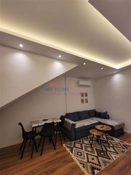 Tirane, jepet me qera apartament 1+1+Ballkon Kati 1, 60 m² 600 € (Rruga Viktor Hygo)