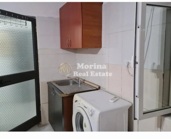 Tirane, jepet me qera garsonier Kati 3, 40 m² 300 € (Stacioni i Trenit)