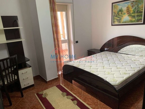 Tirane, jepet me qera apartament 1+1+Ballkon Kati 5, 90 m² 500 € 