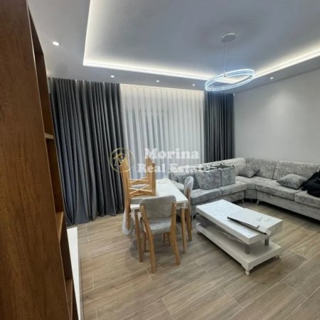 Tirane, jepet me qera apartament 1+1+Ballkon Kati 4, 65 m² 650 € (5 Maji)