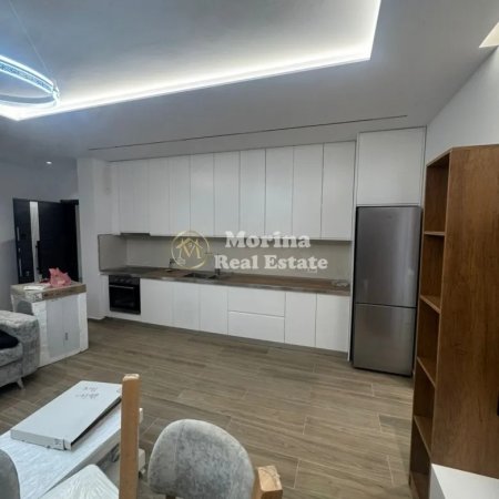 Tirane, jepet me qera apartament 1+1+Ballkon Kati 4, 65 m² 650 € (5 Maji)