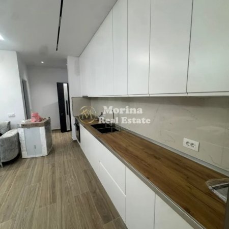 Tirane, jepet me qera apartament 1+1+Ballkon Kati 4, 65 m² 650 € (5 Maji)