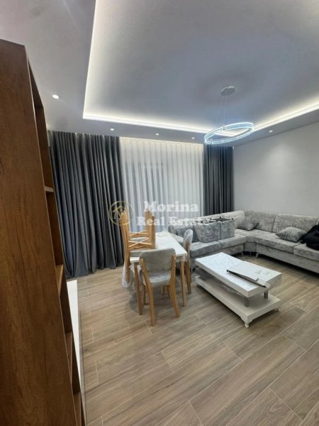 Tirane, jepet me qera apartament 1+1+Ballkon Kati 4, 65 m² 650 € (5 Maji)