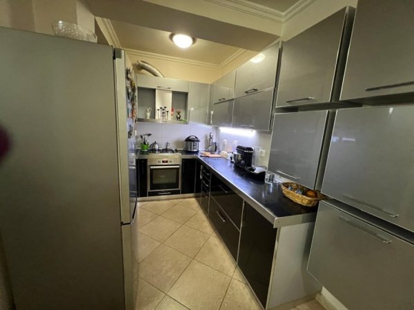 Tirane, shitet apartament 2+1+Ballkon Kati 8, 110 m² 390.000 € (rruga blloku)