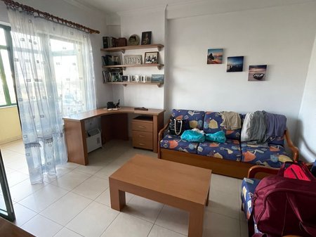 Tirane, jepet me qera apartament 2+1+Ballkon Kati 8, 75 m² 600 € (Shallvaret)