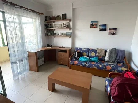 Tirane, jepet me qera apartament 2+1+Ballkon Kati 8, 75 m² 600 € (Shallvaret)
