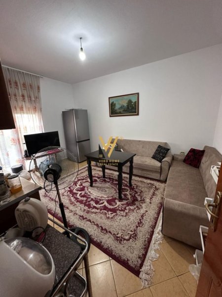 Tirane, jepet me qera apartament 2+1+Ballkon Kati 1, 70 m² 450 € (BULEVARDI I RI)