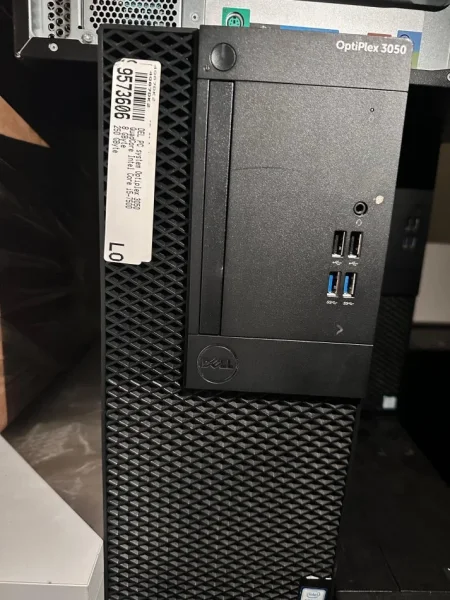 Tirane, shes 14x fts pc system esprimo p720 e85+ quadcore intel core i5-4590 15gb ram 1tb ssd 10x dell plus i5-7500 8gb 250 gb ssd I5 Gen7 50euro komplet I5gen4 40euro komplet. 0686660500 50 €