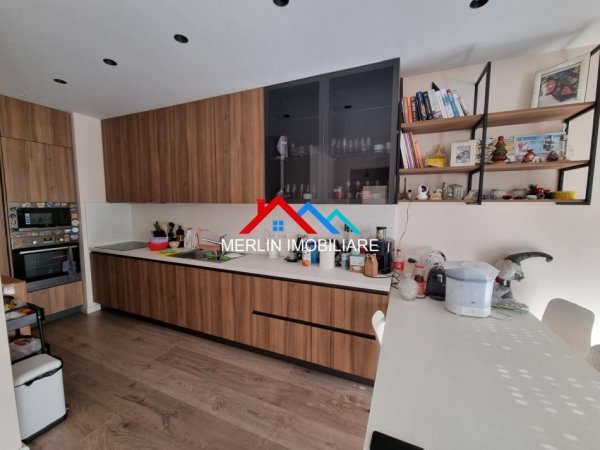 Tirane, shitet apartament 2+1+Ballkon Kati 3, 102 m² 250.000 € (RRUGA ANASTAS KULLURIOTI,ALI DEM)