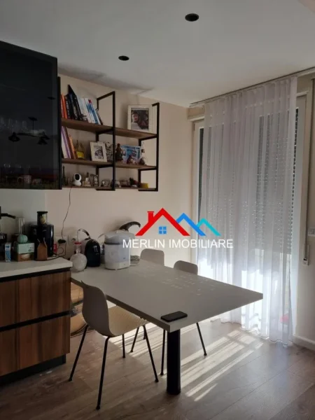 Tirane, shitet apartament 2+1+Ballkon Kati 3, 102 m² 250.000 € (RRUGA ANASTAS KULLURIOTI,ALI DEM)
