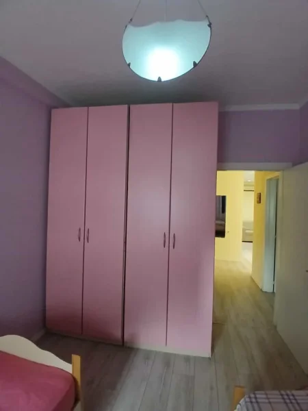 Tirane, jepet me qera Vile 2+1 Kati 3, 110 m² 700 € (21 Dhjetori)