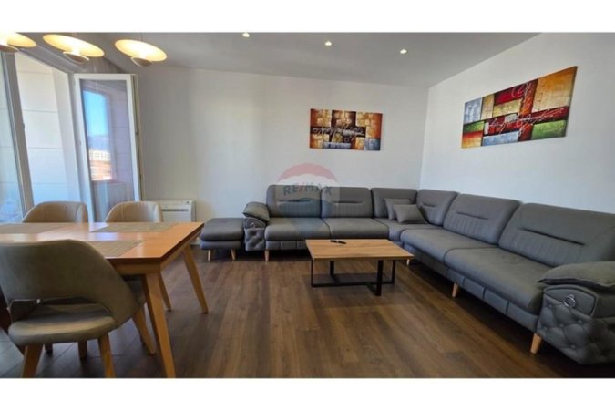 Tirane, jepet me qera apartament 2+1 , 95 m² 1.000 € (rruga Mine Peza)