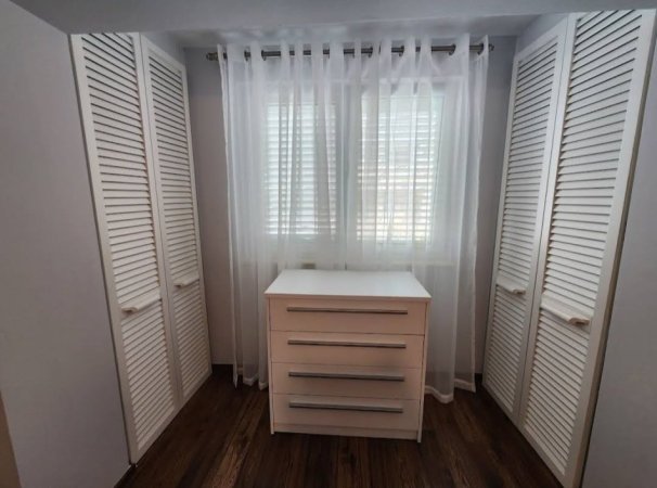 Tirane, jepet me qera apartament 2+1+Aneks+Ballkon Kati 2, 100 m² 1.000 € 