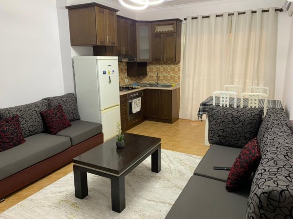 Tirane, jepet me qera apartament 2+1 Kati 5, 80 m² 450 € (fresku , linze)