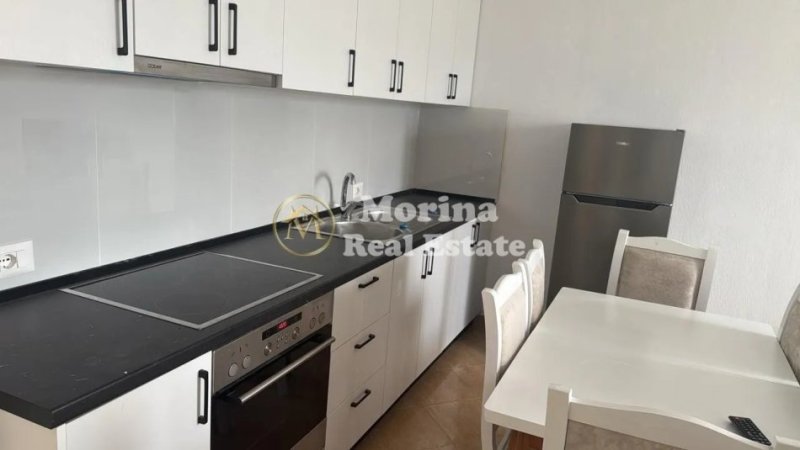 Tirane, jepet me qera shtepi 2+1 Kati 2, 105 m² 400 € (Mezez)