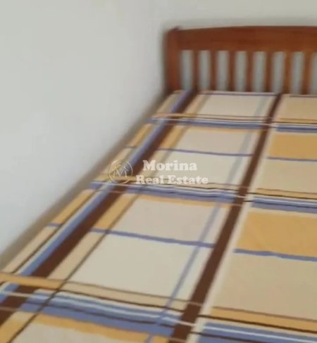 Tirane, jepet me qera apartament 2+1 Kati 4, 85 m² 400 € (Rruga 5 Maji)