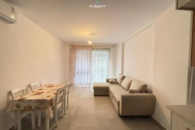 Tirane, jepet me qera apartament 1+1 Kati 1, 56 m² 600 € (Rruga Hiqmet Buzi)