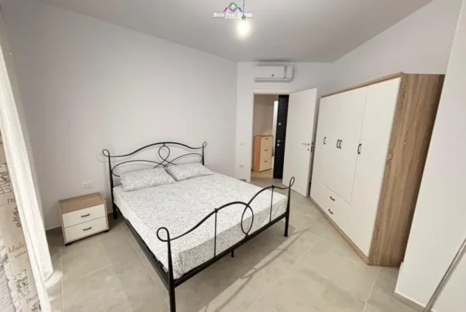 Tirane, jepet me qera apartament 1+1 Kati 1, 56 m² 600 € (Rruga Hiqmet Buzi)