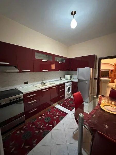 Tirane, jepet me qera Vile 2+1+Aneks+Ballkon , 90 m² 450 € (Rrethi i Shkozes)