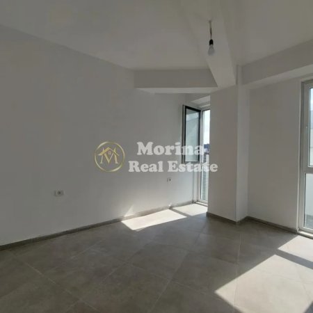 Tirane, jepet me qera apartament 1+1 Kati 3, 70 m² 350 € (5 Maji)