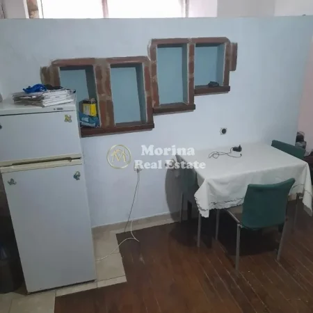 Tirane, jepet me qera shtepi 1+1 Kati 1, 55 m² 250 € (Qytet Studenti)