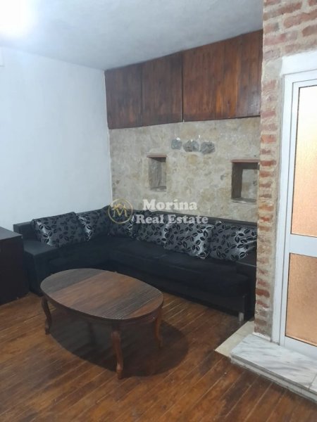 Tirane, jepet me qera shtepi 1+1 Kati 1, 55 m² 250 € (Qytet Studenti)
