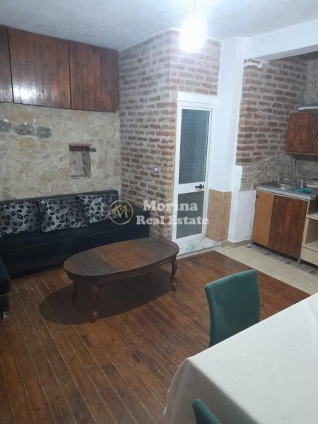 Tirane, jepet me qera shtepi 1+1 Kati 1, 55 m² 250 € (Qytet Studenti)
