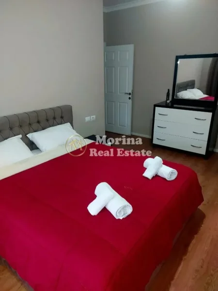 Tirane, jepet me qera apartament 2+1 Kati 2, 95 m² 900 € (Liqeni i Thate)