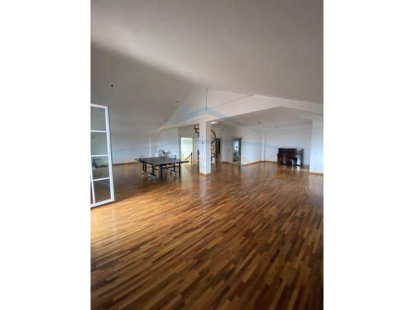 Tirane, Shitet, Vilë, Kodra e Priftit, 680.000 €